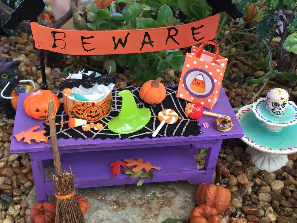 Search For Tremendous Pumpkins With Teelie Turner